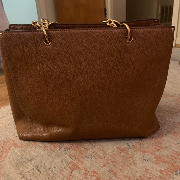 Tory Burch Everly Leather Tote - Picture 2 of 13